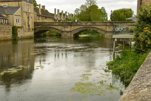 Stamford, Inglaterra, 31 de mayo de 2019 - River Welland en Stamford, Lincolnshire, Reino Unido — Foto de Stock