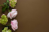 Картина, постер, плакат, фотообои "floral mock up. pink roses frame isolated on brown background with copy space for text", артикул 387658304