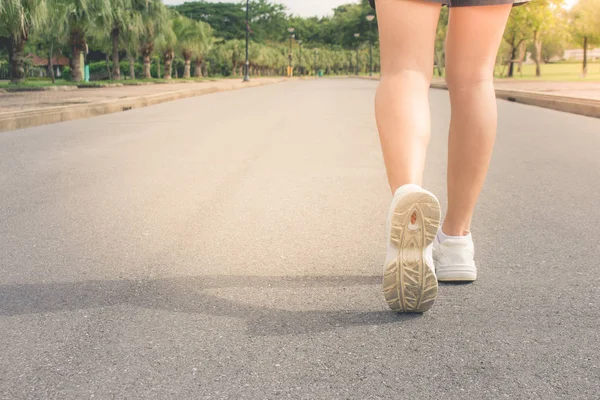 Close Woman Legs Running Concrete Footpath Public Park Sunlight Background — Stock Photo, Image