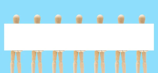 Концепция Делового Маркетинга Рекламы Группа Деревянного Манекена Пустой Белой Бумагой — стоковое фото