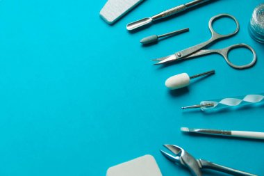 Elektrikli manikür ve pedikür için temel araçlar 