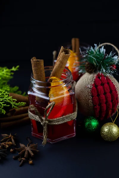 크리스마스 Mulled 향신료와 크리스마스에 전통적인 뜨거운 — 스톡 사진