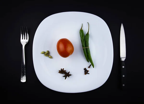 Vue Dessus Plaque Alimentaire Blanche Avec Poivre Tomate — Photo