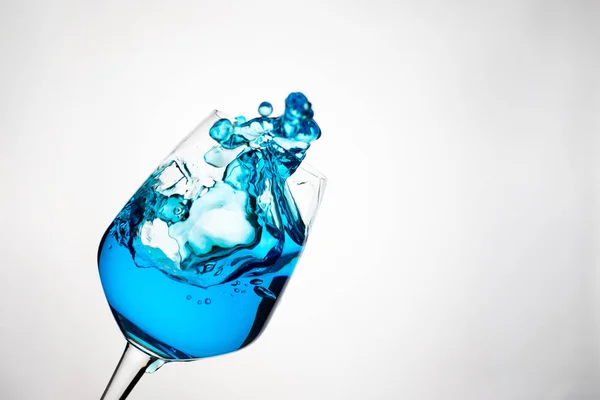 Eau Bleue Éclaboussure Verre — Photo