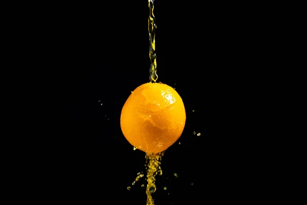 Spruzzata Arancione Sfondo Nero — Foto Stock