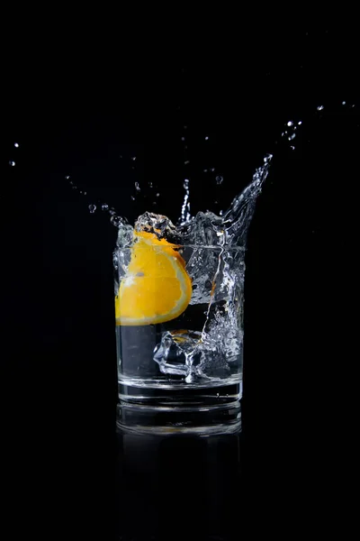Oranžový Řez Sklenici Vody — Stock fotografie