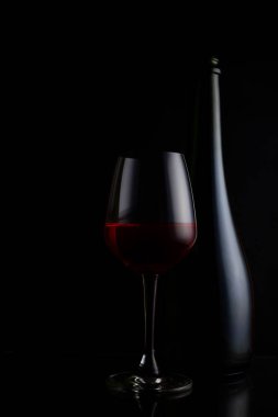 masada kırmızı şarap cam