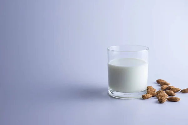 Ποτήρι Γάλα Αμύγδαλα — Φωτογραφία Αρχείου