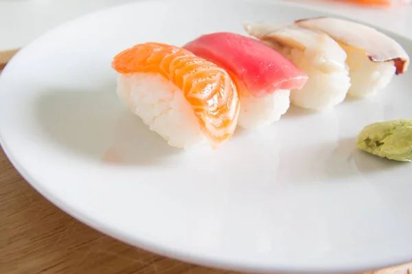 Sushi Set White Plate Janpan Food — Stock Photo, Image