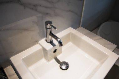 Modern lavabo banyo