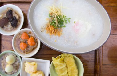 Dim sum plaka ile yulaf lapası