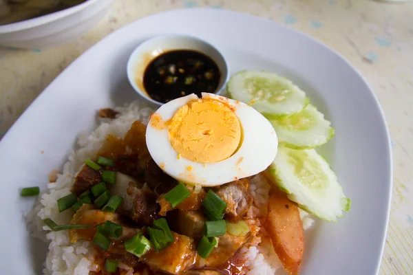 Daging Babi Barbekyu Dan Daging Babi Panggang Dengan Sungai Rice — Stok Foto