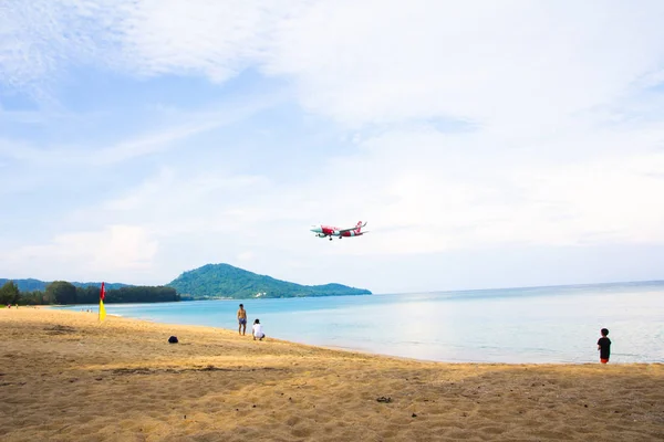 Phuket Tailandia Abril 2018 Aterrizaje Del Avión Phuket — Foto de Stock