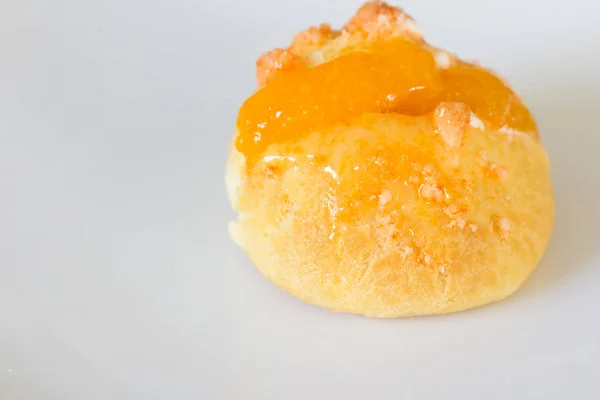 Deliziosa Crema Choux Sul Piatto — Foto Stock