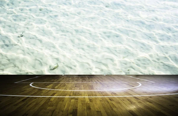 Boisko Koszykówki Drewniane Podłogi Widokiem Morze Tropikalnej Plaży — Zdjęcie stockowe