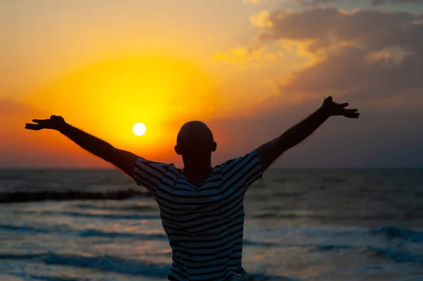 Silhouette Image of Man Raising His Hands With Ray of Light — Stock Photo, Image