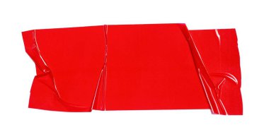 Kırışmış kırmızı bant, şeffaf bir arkaplana karşı desenli, yalıtılmış bir onarım efekti oluşturuyor. Yapışkan özelliklerini ve dayanıklı tasarımı vurguluyor.