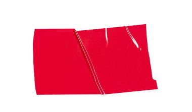 Kırmızı koli bandı, şeffaf bir arkaplan üzerinde soyut bir şekil yaratıyor, tasarımlara biraz grungy style eklemek için ideal