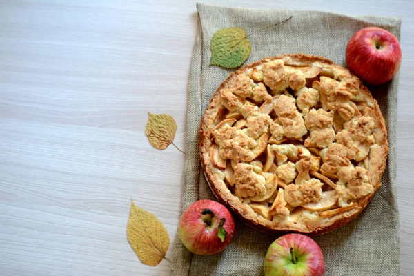 Hausgemachter Apfelkuchen Herbstliches Essen Und Dessert — Stockfoto