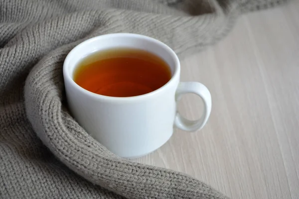 Чашка Горячего Чая Шерстяное Одеяло Столе Осень Зимнее Потепление Осенняя — стоковое фото
