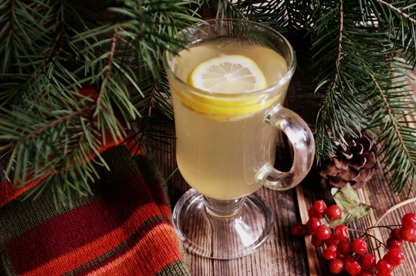姜和柠檬茶 秋冬饮品 — 图库照片
