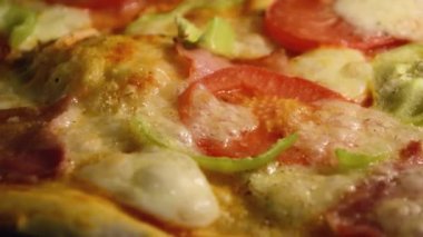 pizza pişirilir