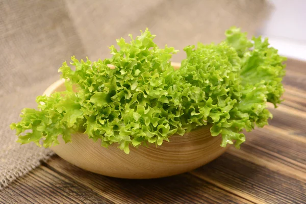 Feuilles Salade Laitue Verte Bio Fraîche Dans Bol Bois Concept — Photo