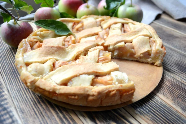 Hecho Casa Delicioso Pastel Manzana Sobre Fondo Madera Horneado Otoño — Foto de Stock