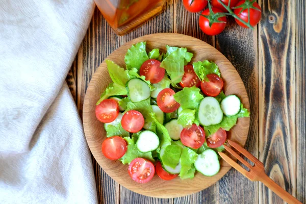 Salade Printemps Été Avec Légumes Frais Tomates Cerises Concombres Dans — Photo