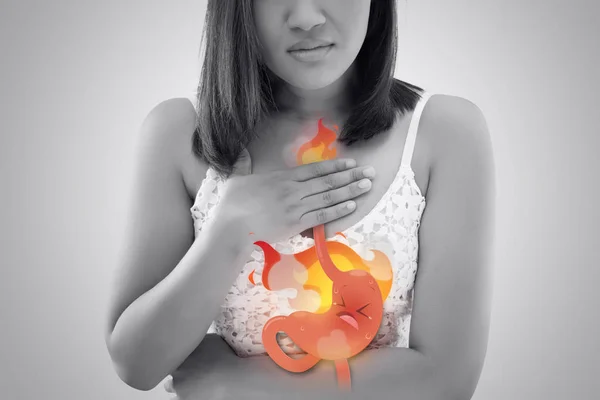 Beyaz Arka Plana Karşı Kadın Vücudu Karikatürü Asit Reflüsü Semptomları — Stok fotoğraf
