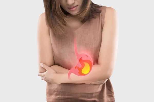 Reflujo ácido o acidez estomacal, Mala salud, Concepto de anatomía femenina — Foto de Stock
