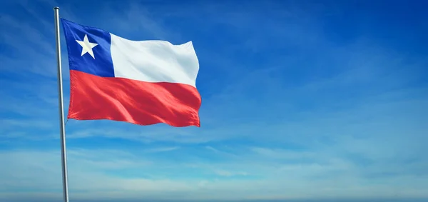 Die Chilenische Nationalflagge Weht Wind Vor Einem Strahlend Blauen Himmel — Stockfoto