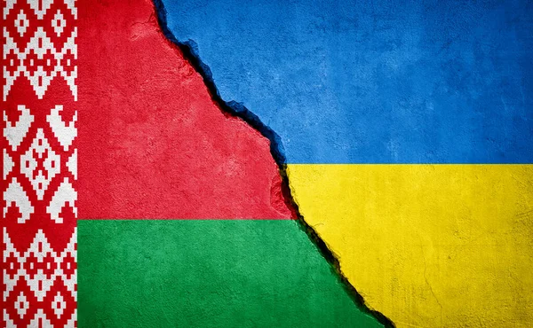 Λευκορωσία Και Ουκρανία Σημαίες Χώρας Σπασμένο Τοίχο Εικονογράφηση Royalty Free Εικόνες Αρχείου