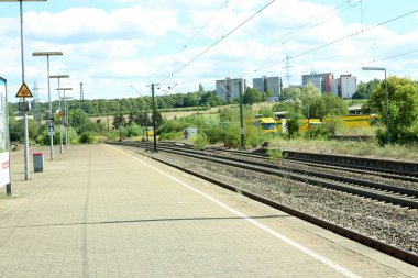 Demiryolu parça ve İstasyonu tek ve birden fazla parça demiryolu bekleyen tren için