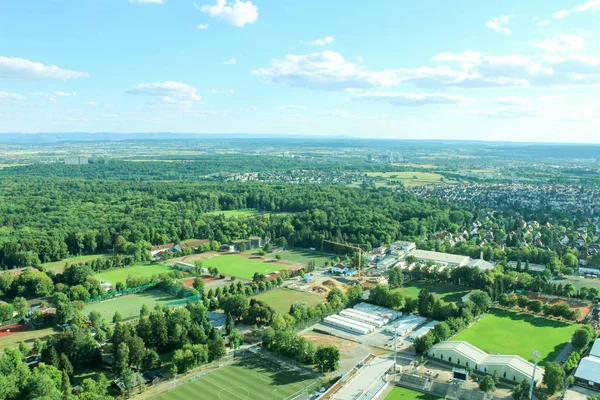 Atemberaubende Aussicht Auf Die Wunderschönen Wälder Alpinen Berge Und Idyllischen — Stockfoto