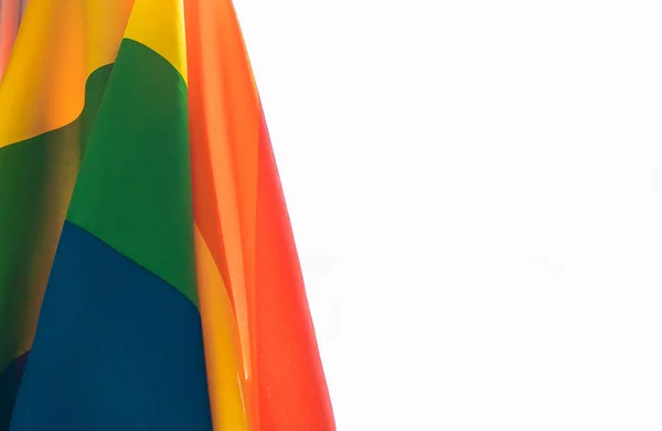 Gökkuşağı LGBT bayrağı. Altı renkli. Tasarım için boşluk var. Uzayı kopyala LGBT hareketinin sembolü.