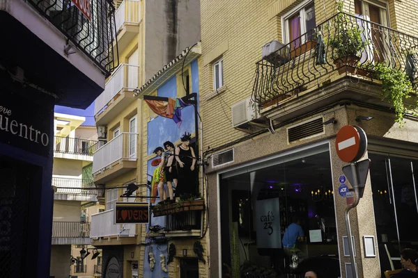 Benidorm Alicante España Noviembre 2018 Maniquíes Vestidos Gays Balcón Bandera — Foto de Stock