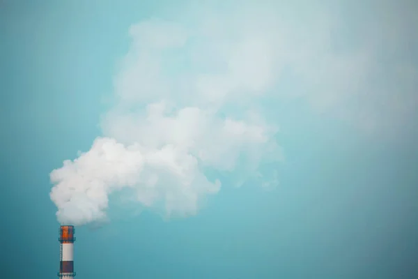 Industriella Rök Den Blå Himlen — Stockfoto