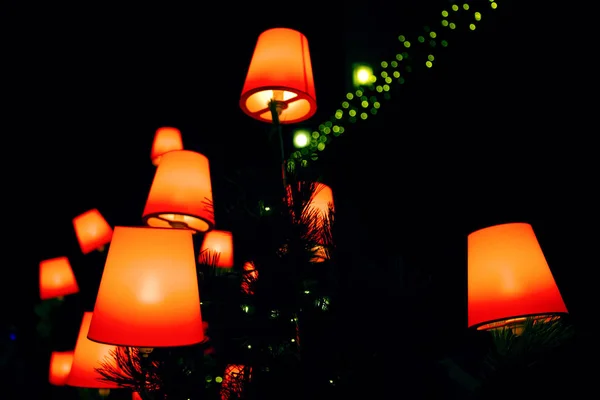 Abajures Decorativos Vermelhos Durante Noite — Fotografia de Stock