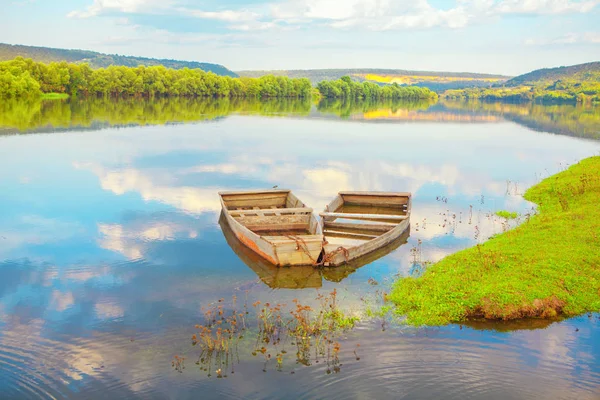 Paisaje Idílico Con Barcos — Foto de Stock