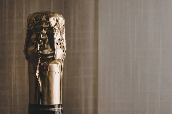 Şişe Şampanya Altın Etiketli — Stok fotoğraf