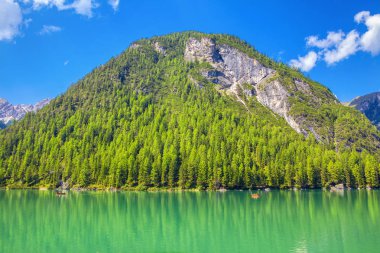 Braies göl manzara Dağı 