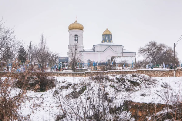 Kirche Und Friedhof Winter — Stockfoto