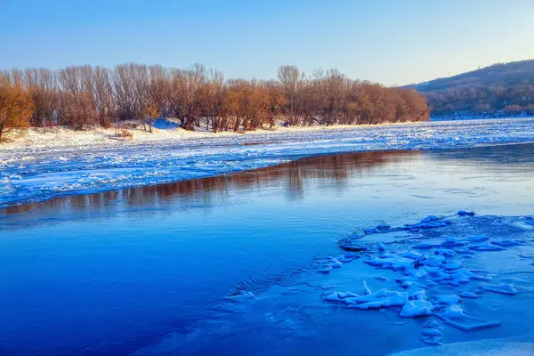 Лед Текучая Вода Зимний Сезон — стоковое фото