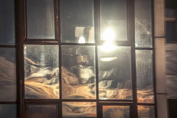 Güneş Parlayan Pencere Cam Yansıması — Stok fotoğraf