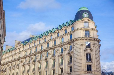 Tavan ile Paris tipik ev