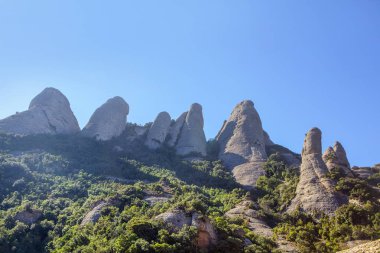 Güzel gri kayalık uçurum Dağı 