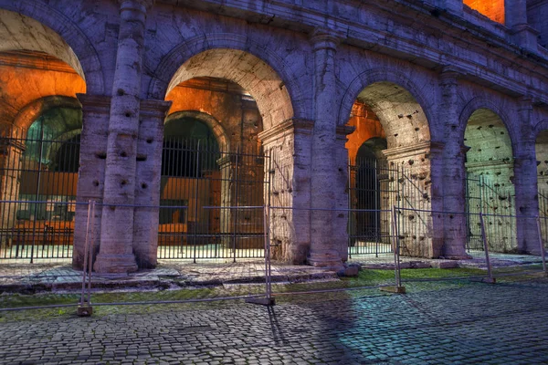 Освещенный Вход Флавианский Амфитеатр — стоковое фото