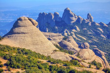 Montserrat Katalonya İspanya'nın dağlarında