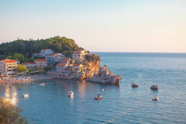 lüks plaj sahne tatil insanlarla